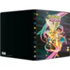 ⚡ Pokémon TCG: Mega Evolution – Ascended Heroes 9-Pocket Portfolio Bescherm je pulls in stijl. Deze officiële 9-Pocket Portfolio uit de Ascended Heroes lijn is ontworpen voor trainers die hun collectie serieus nemen. De full-art cover knalt meteen van je display met Mega Dragonite, Mega Charizard, Mega Lucario, Mewtwo, Ho-Oh en een Terakristalliseerde Pikachu (Stellar-type). Perfect om je nieuwste hits veilig op te bergen of je binder een upgrade te geven in dezelfde stijl als de set. 📘 Capaciteit & Kwaliteit Ruimte voor maximaal 126 kaarten bij enkel insteken Tot 252 kaarten bij dubbel insteken Bevat 14 pagina’s met 9 vakken per pagina De pagina’s zijn archiefveilig, zuurvrij en vrij van PVC, zodat je kaarten langdurig beschermd blijven.