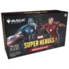 Magic: The Gathering – Marvel Super Heroes Beginner Box Stap samen in de wereld van Magic: The Gathering met de iconische helden van Marvel. De Marvel Super Heroes Beginner Box is speciaal ontworpen voor nieuwe spelers en biedt alles wat je nodig hebt om direct aan de slag te gaan. Dankzij een begeleid eerste duel leer je de basis van Magic op een eenvoudige en leuke manier, waarna je zelf verder kunt experimenteren met verschillende deckcombinaties. Of je nu een fan bent van Marvel, kennis wilt maken met Magic of een compleet cadeau zoekt voor een beginnende speler: deze Beginner Box is de perfecte start. Leer Magic stap voor stap Magic: The Gathering staat bekend als één van de meest populaire trading card games ter wereld. Voor nieuwe spelers kan het in het begin echter overweldigend lijken. Daarom is deze Beginner Box volledig gericht op een toegankelijke speelervaring. Je eerste potje speel je met een begeleid duel tussen Captain America en Iron Man, waarbij je stap voor stap kennismaakt met de belangrijkste spelregels. Zo leer je spelenderwijs hoe Magic werkt zonder direct ingewikkelde decks of strategieën te hoeven begrijpen. Bouw en combineer je eigen decks Na het eerste duel begint het echte avontuur. De Beginner Box bevat 8 verschillende half-decks van 20 kaarten. Door telkens twee half-decks te combineren, bouw je een volledig 40-kaarten deck en ontdek je verschillende speelstijlen en strategieën. Hierdoor biedt deze box veel meer variatie dan een traditionele starterset. Je kunt verschillende combinaties uitproberen en telkens een nieuwe speelervaring creëren. Perfect voor twee spelers Deze Beginner Box is volledig speelklaar voor twee spelers. Ideaal om samen met een vriend, partner, familielid of kind de wereld van Magic te ontdekken. Doordat alles inbegrepen is, hoef je geen losse kaarten of accessoires aan te schaffen om te kunnen beginnen. Waarom kiezen voor de Marvel Super Heroes Beginner Box? Officiële instapset voor nieuwe Magic: The Gathering spelers Leer Magic stap voor stap met een begeleid eerste duel Speel met iconische Marvel-helden zoals Captain America en Iron Man Bevat 8 combineerbare half-decks voor veel verschillende deckcombinaties Direct speelklaar voor twee spelers Perfect als cadeau voor Marvel- en TCG-fans Ideale introductie tot Magic: The Gathering Inhoud van de Magic: The Gathering – Marvel Super Heroes Beginner Box 8 half-decks van 20 kaarten Begeleid introductieduel 2 Reference Guides 2 Playmats / Playboards 2 Spindown Life Counters Begin jouw Magic-avontuur samen met de grootste Marvel-helden en ontdek waarom Magic: The Gathering al jarenlang één van de populairste kaartspellen ter wereld is.