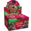 Riftbound: League of Legends TCG – Vendetta Booster Box Betreed opnieuw de Rift met Vendetta, de vierde set van Riftbound: League of Legends TCG. Deze uitbreiding brengt nieuwe Champions, krachtige kaarten en nieuwe mechanics naar het speelveld. Voor het eerst worden er bovendien nieuwe Domain-combinaties geïntroduceerd, waardoor er nog meer mogelijkheden ontstaan om nieuwe decks en strategieën te bouwen. De Vendetta Booster Box bevat 24 booster packs met ieder 14 kaarten. De set bestaat uit meer dan 160 verschillende kaarten en bevat daarnaast meer dan 50 Showcase-kaarten om te ontdekken. Vendetta brengt verschillende bekende Champions uit League of Legends naar Riftbound, waaronder Mel, Ambessa, Shen en Zed. Met nieuwe Legends, mechanics en Domain-combinaties biedt deze set volop nieuwe mogelijkheden voor zowel bestaande spelers als verzamelaars. Riftbound is ontworpen voor verschillende manieren van spelen. Neem het tegen elkaar op in een strategisch 1-tegen-1 duel, speel samen in 2-tegen-2 of strijd met vier spelers in een spannende free-for-all. Inhoud van de Vendetta Booster Box: 24 Vendetta booster packs 14 kaarten per booster pack 336 kaarten in totaal Iedere booster bevat: 7 Common kaarten 3 Uncommon kaarten 2 foil Rare kaarten of beter 1 foil kaart van willekeurige rarity 1 token slot Een complete boosterbox voor iedereen die volop kaarten uit Riftbound: Vendetta wil openen, nieuwe decks wil bouwen en op jacht wil gaan naar de bijzondere Showcase-kaarten.
