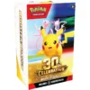 Pokémon 30th Celebration Booster Bundle Vier 30 jaar Pokémon met de Pokémon 30th Celebration Booster Bundle. Deze jubileumbundel verschijnt op 2 oktober 2026 en is de perfecte keuze voor verzamelaars en spelers die zoveel mogelijk boosters uit de speciale 30th Celebration-uitbreiding willen openen. De Pokémon 30th Celebration-uitbreiding bestaat volledig uit foil kaarten en is een eerbetoon aan drie decennia Pokémon. Iedere booster biedt een unieke openingservaring dankzij een gegarandeerde Pikachu Rare, waarbij er maar liefst 30 verschillende varianten te verzamelen zijn. Daarnaast bevat iedere booster ook een foil Basic Energy, waardoor elke pack een waardevolle toevoeging is aan jouw collectie. Met de Booster Bundle ontvang je meerdere boosters uit de jubileumset, waardoor je meer kans hebt op bijzondere kaarten, favoriete Pokémon en zeldzame verzamelstukken. Ideaal voor verzamelaars die hun collectie willen uitbreiden of spelers die direct een flinke stapel boosters willen openen. Inhoud Meerdere Pokémon 30th Celebration boosterpacks Pokémon TCG Live codekaarten (indien door de fabrikant inbegrepen) Of je nu op jacht bent naar alle 30 Pikachu Rare-varianten, jouw verzameling wilt uitbreiden of simpelweg wilt genieten van de feestelijke jubileumset, de Pokémon 30th Celebration Booster Bundle is een onmisbaar product voor iedere Pokémon-liefhebber.