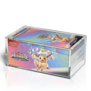 Premium Acrylic Case – Pokémon Booster Bundle Retail Display Bescherm en presenteer jouw sealed Pokémon Booster Bundle Retail Display met deze hoogwaardige Premium Acrylic Case. De case is speciaal ontworpen om jouw retail display optimaal te beschermen tegen stof, krassen en dagelijkse slijtage, terwijl de originele verpakking volledig zichtbaar blijft. De Booster Bundle Retail Display is uitgegroeid tot een van de populairste sealed Pokémon-producten onder verzamelaars. Dankzij het compacte formaat is de display eenvoudig op te bergen en vormt deze een prachtige blikvanger in iedere collectie. Met deze Premium Acrylic Case blijft jouw retail display in uitstekende conditie en krijgt deze een luxe display-uitstraling die perfect past in een vitrinekast of op een verzamelplank. Specificaties Afmetingen: 28,3 × 16,6 × 12,3 cm Speciaal ontworpen voor een Pokémon Booster Bundle Retail Display Kristalhelder premium acryl voor een luxe presentatie Hoogwaardige UV-bescherming om verkleuring door licht te helpen beperken Voorzien van krachtige Collector Grade N52-magneten voor een veilige en stevige sluiting