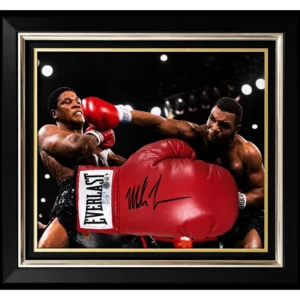 Mike Tyson – Gesigneerde Everlast Bokshandschoen | “Iron Mike” | Professioneel Ingelijst